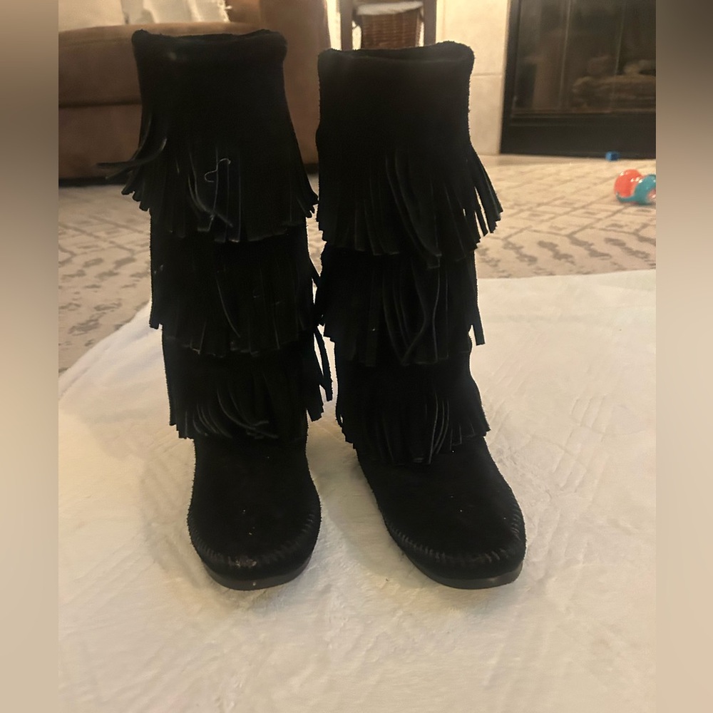 Minnetonka Black Fringe Moccasins